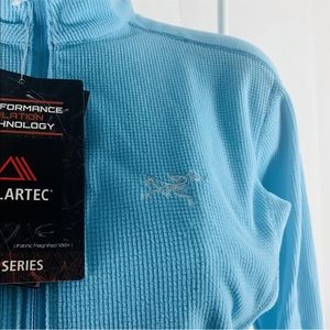 Arc’teryx Women’s Half Zip Pull Over Sweater